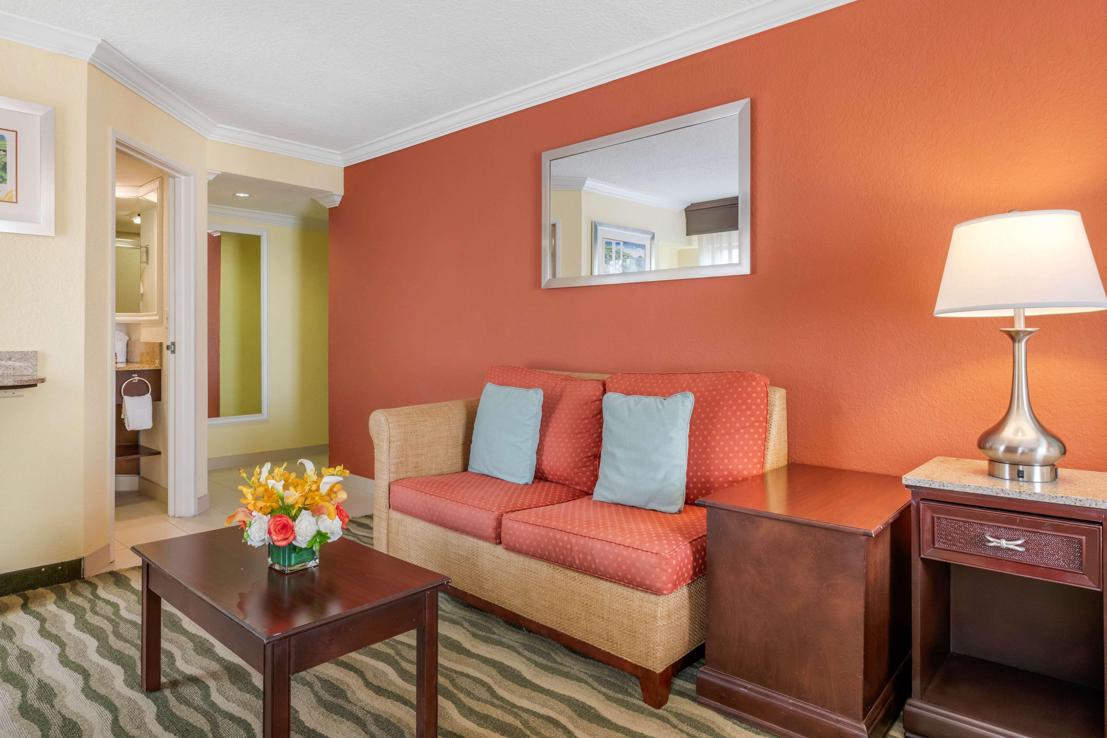 Best Western Plus Palm Beach Gardens Hotel & Suites And Conference Ct Exterior photo