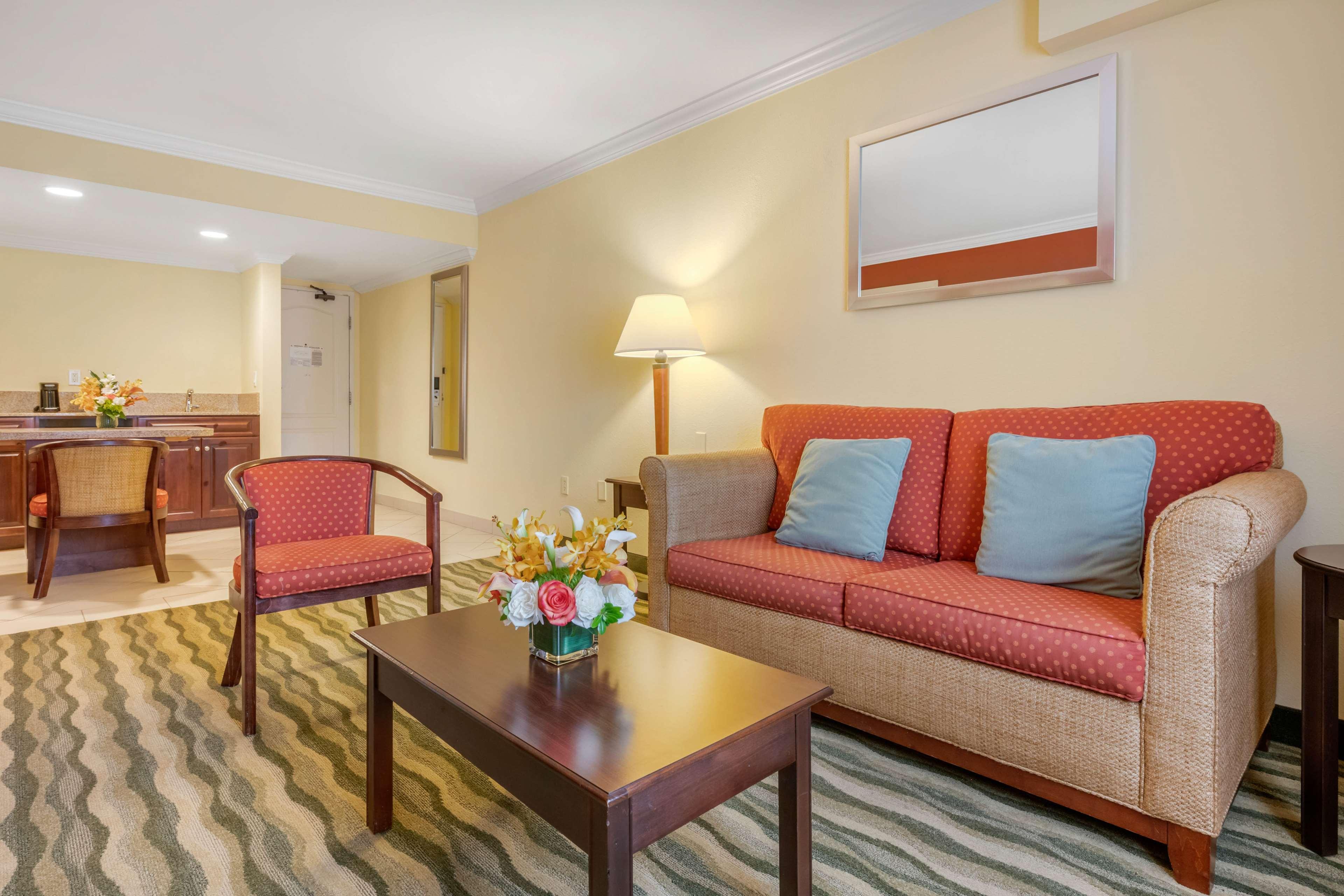 Best Western Plus Palm Beach Gardens Hotel & Suites And Conference Ct Exterior photo